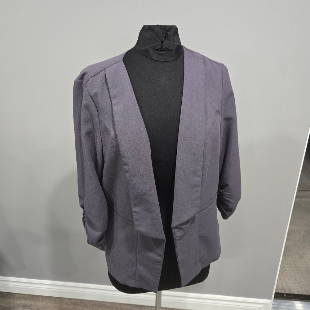 🐢 Torrid Blazer With Cinched Sleeves Size 0